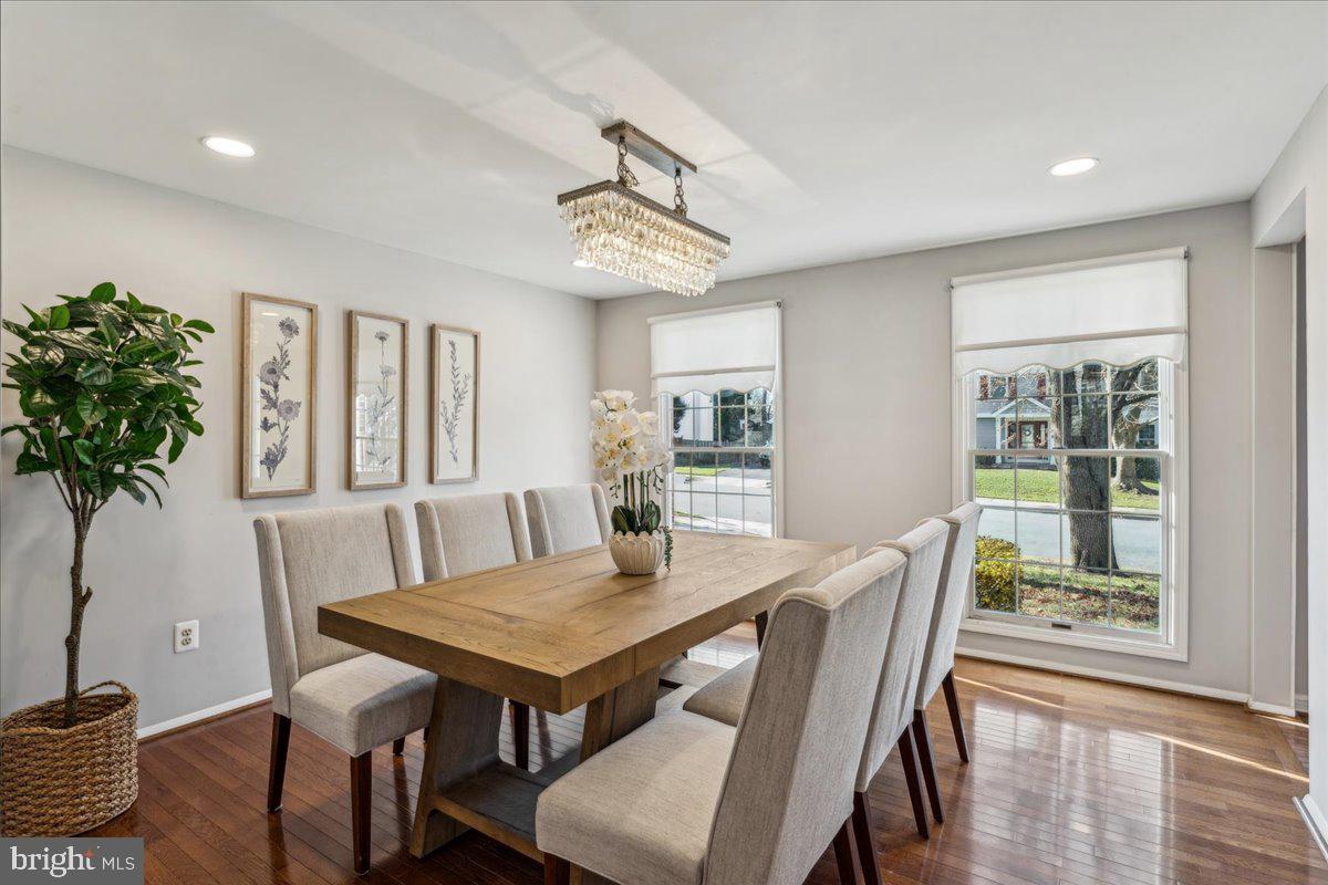 12417 Rock Ridge Road Herndon, VA 20170 - Photo 8 of 43 Gallery Image 8