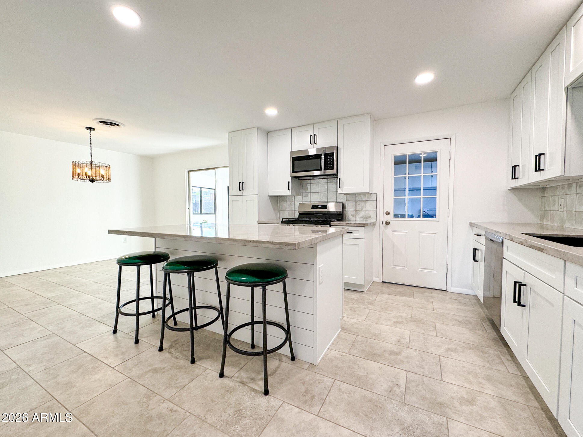 1050 West Romo Jones Street Tempe, AZ 85281 - Photo 2 of 20 Romo Jones Kitchen & Dining-15
