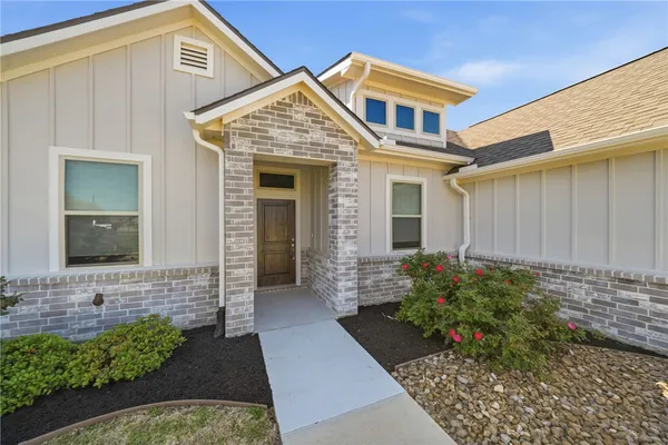 $2,950 | 3019 Wolfpack Loop, Bryan, TX 77808