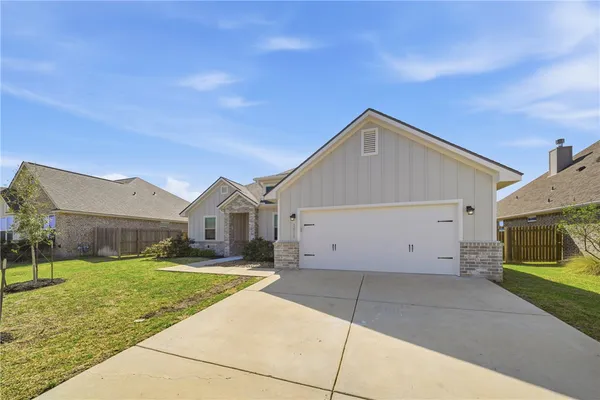 $2,950 | 3019 Wolfpack Loop, Bryan, TX 77808