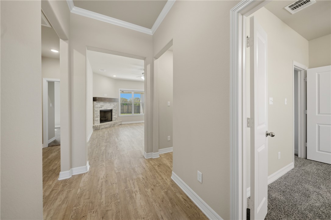 3019 Wolfpack Loop Bryan, TX 77808 - Photo 7 of 36