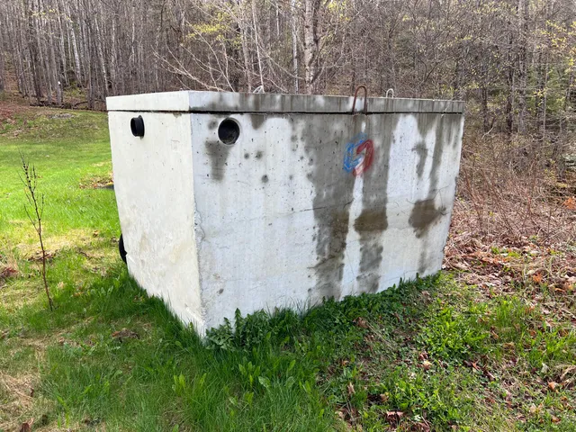 $58,900 | 26 South Railroad Street, Roxbury, ME 04275