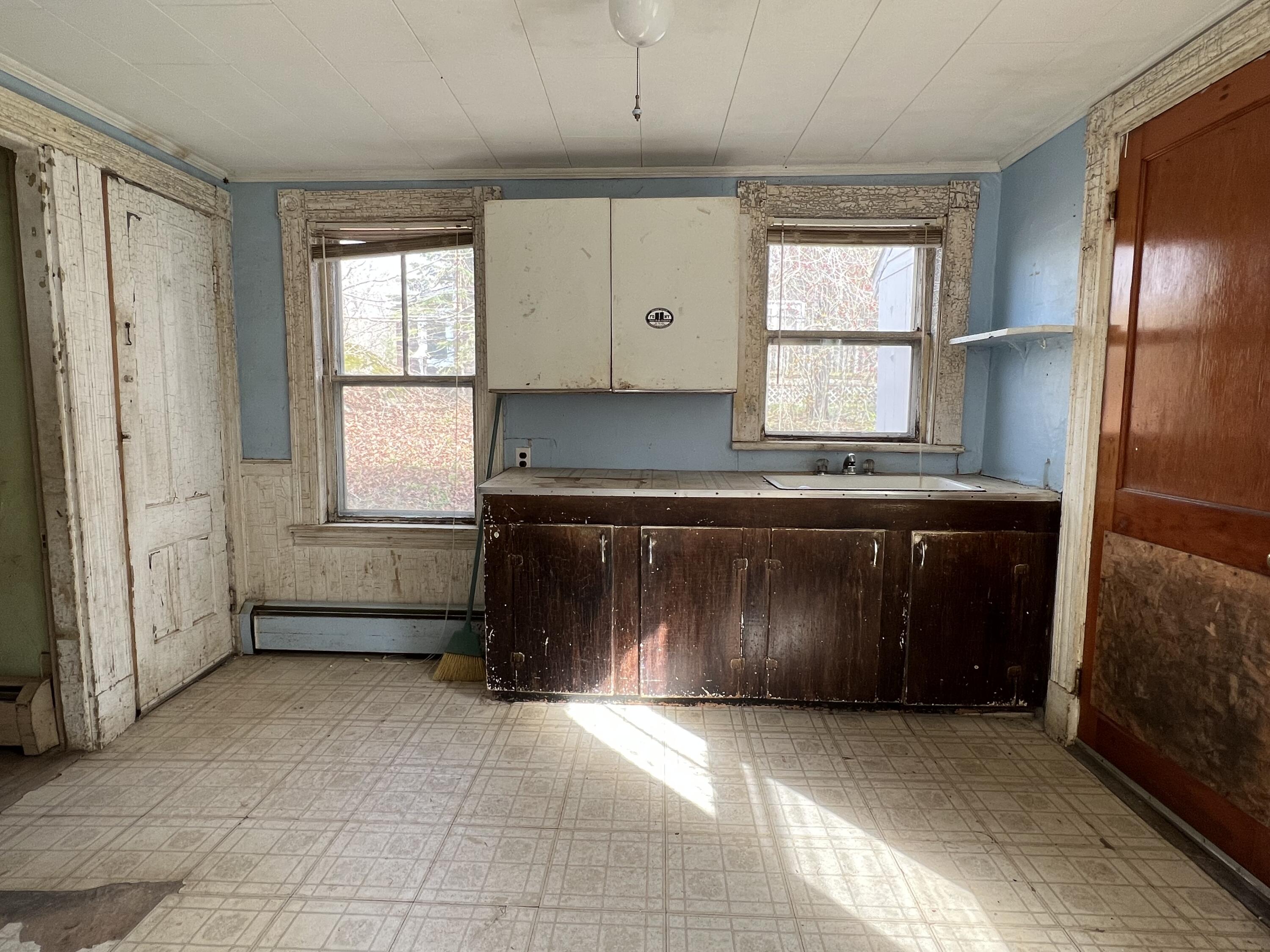 26 South Railroad Street Roxbury, ME 04275 - Photo 5 of 30 IMG_7193