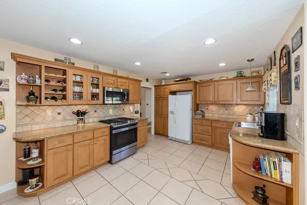 $1,149,000 | 142 North Pinney Drive, Anaheim, CA 92807