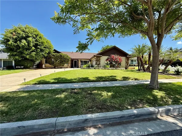 $1,149,000 | 142 North Pinney Drive, Anaheim Hills, CA 92807