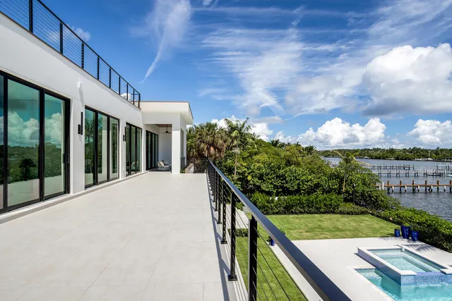 $21,000,000 | 1422 Southeast Atlantic Drive, Lantana, FL 33462