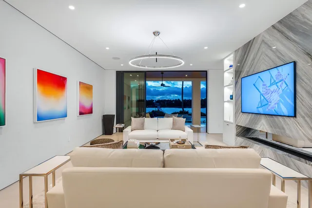 $21,000,000 | 1422 Southeast Atlantic Drive, Lantana, FL 33462