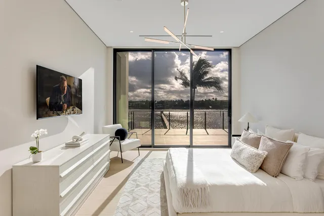 $21,000,000 | 1422 Southeast Atlantic Drive, Lantana, FL 33462