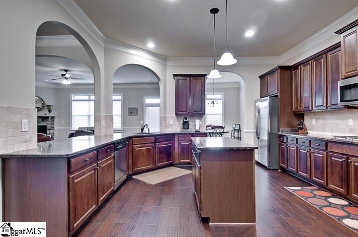 328 Stoneleigh Road Simpsonville, SC 29681 - Photo 11 of 35 Gallery Image 11