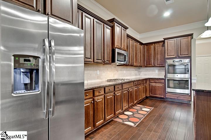 328 Stoneleigh Road Simpsonville, SC 29681 - Photo 12 of 35 Gallery Image 12