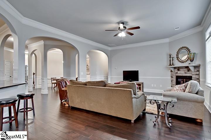 328 Stoneleigh Road Simpsonville, SC 29681 - Photo 7 of 35 Gallery Image 7