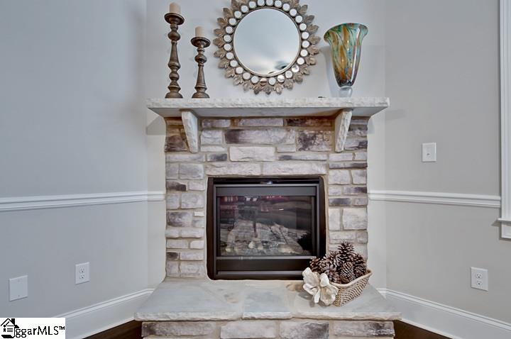 328 Stoneleigh Road Simpsonville, SC 29681 - Photo 9 of 35 Gallery Image 9