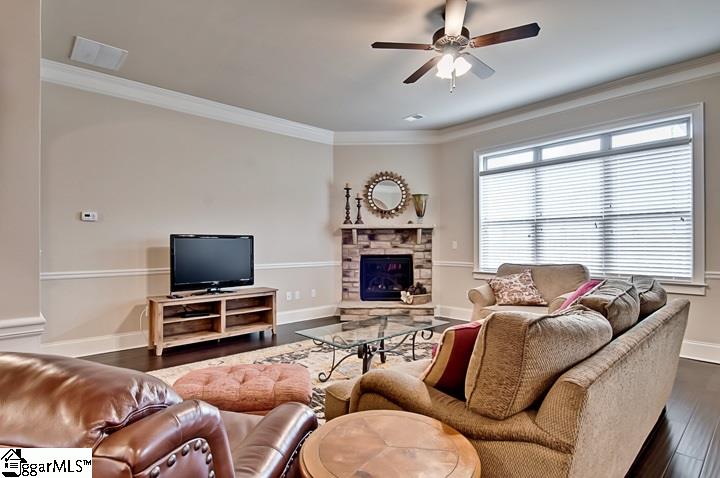 328 Stoneleigh Road Simpsonville, SC 29681 - Photo 10 of 35 Gallery Image 10