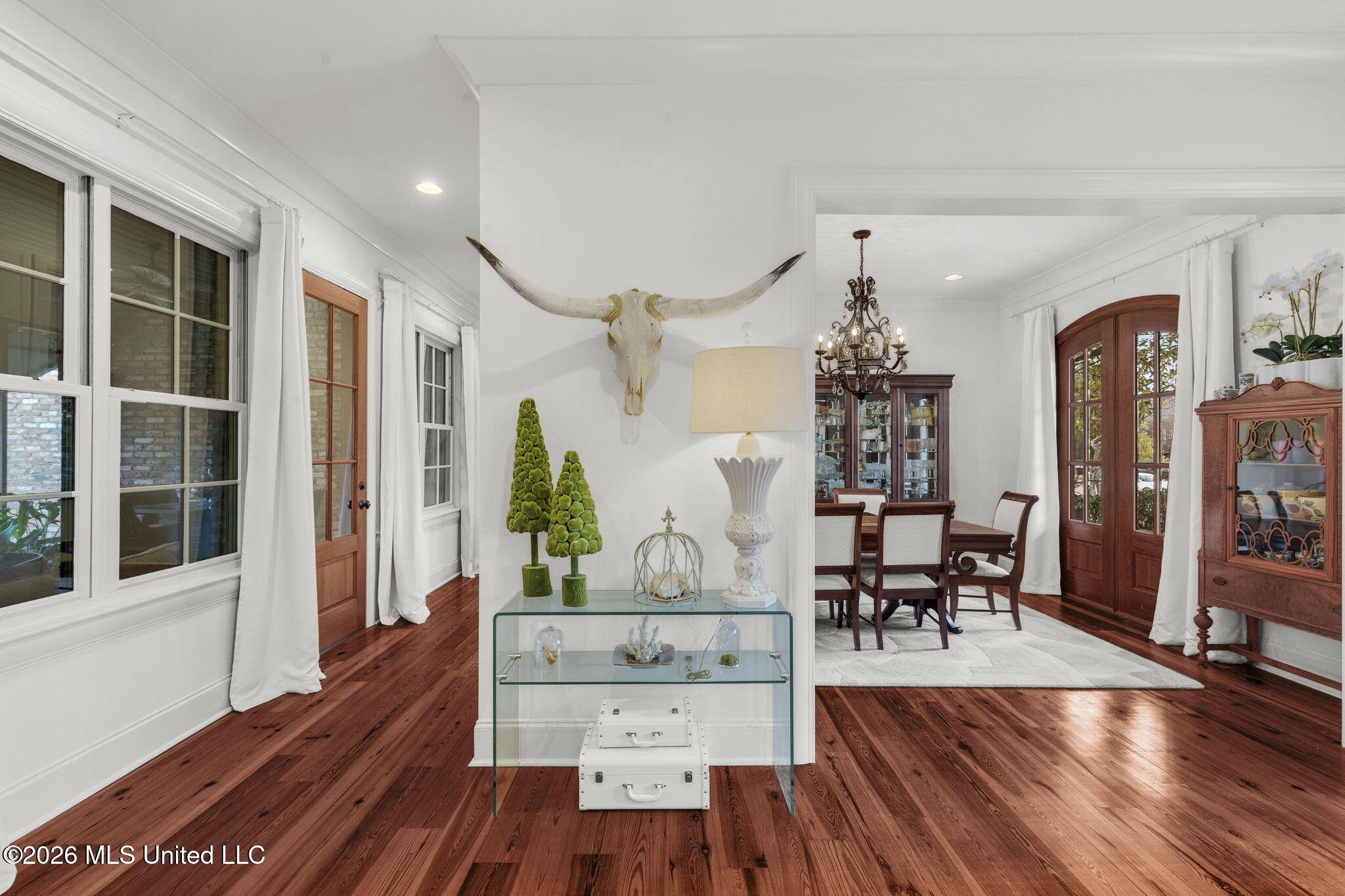 113 Carlton Boulevard Ridgeland, MS 39157 - Photo 10 of 82 Dining Room and Screen Porch Entry