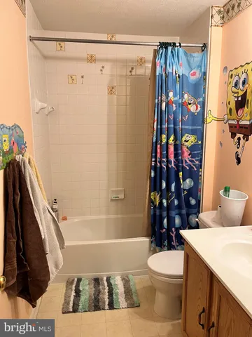 a view of a building entryway