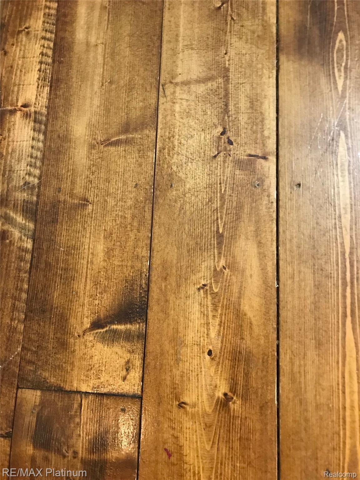 140 Inverness Street Howell, MI 48843 - Photo 18 of 34 WIDE PLANK PINE FLOORING