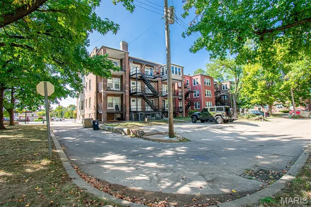 $1,699,000 | 710 Leland Avenue, University City, MO 63130