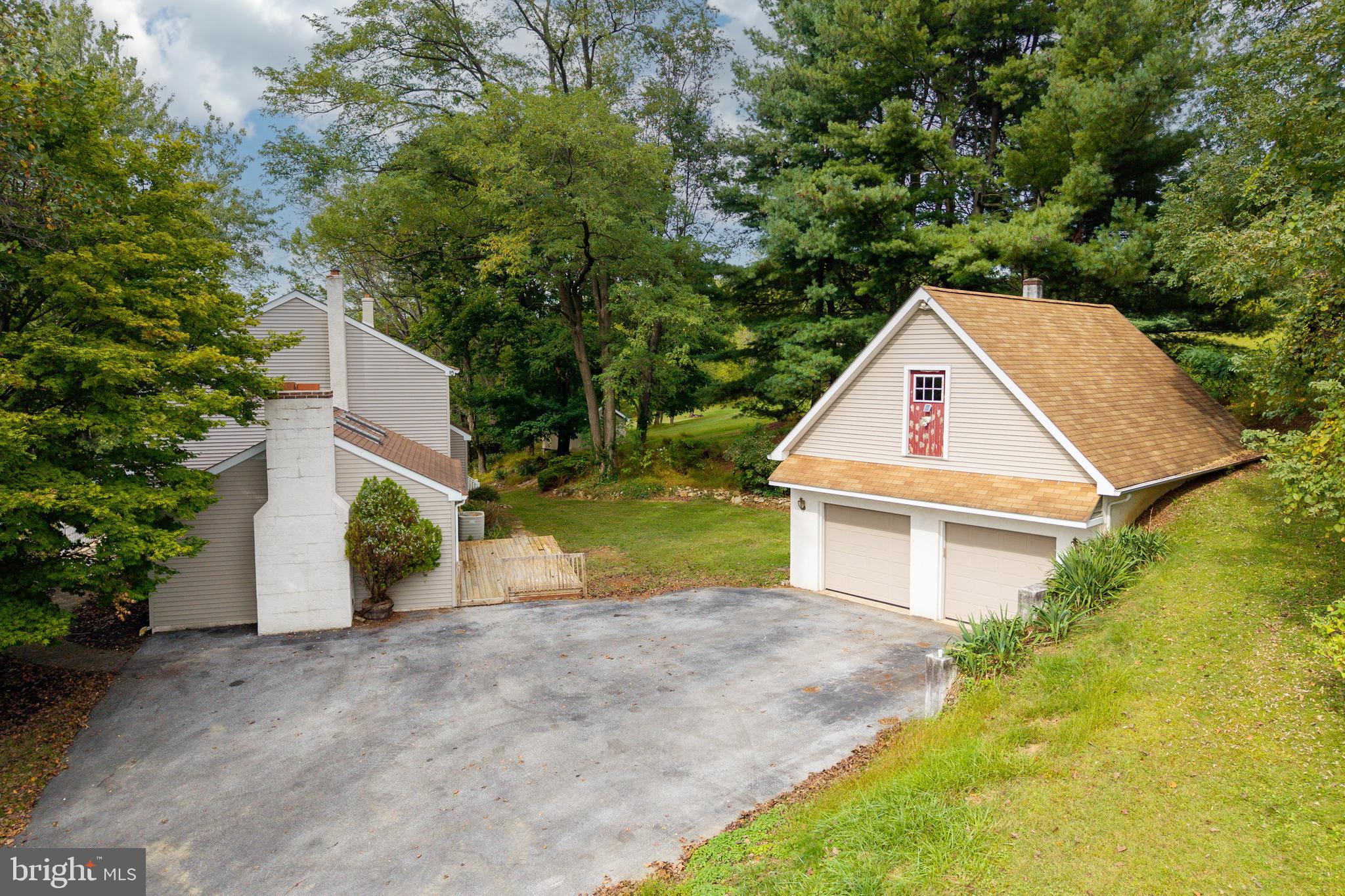 570 Font Road Downingtown, PA 19335 - Photo 2 of 52