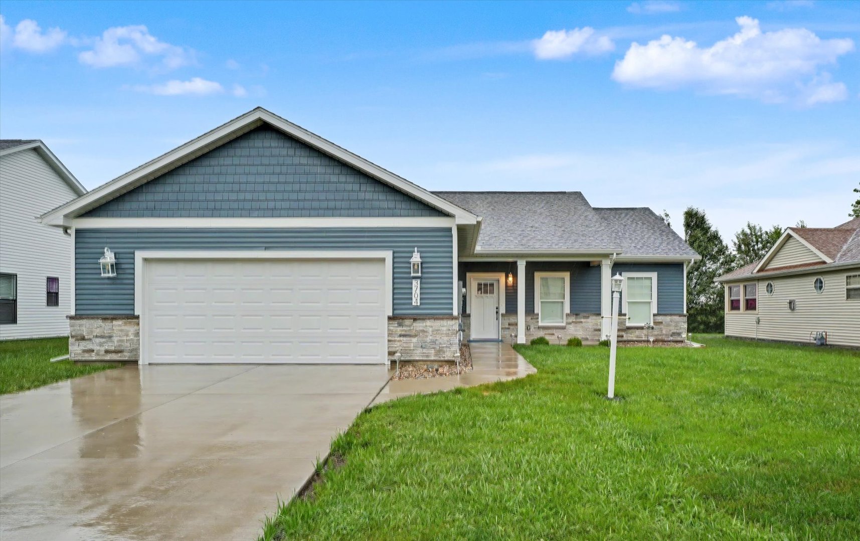 3704 Boulder Ridge Drive Champaign, IL 61822 - Photo 3 of 36 Gallery Image 3