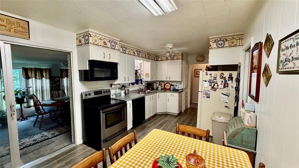 309 Glen Oaks Road Bonham, TX 75418 - Photo 3 of 23