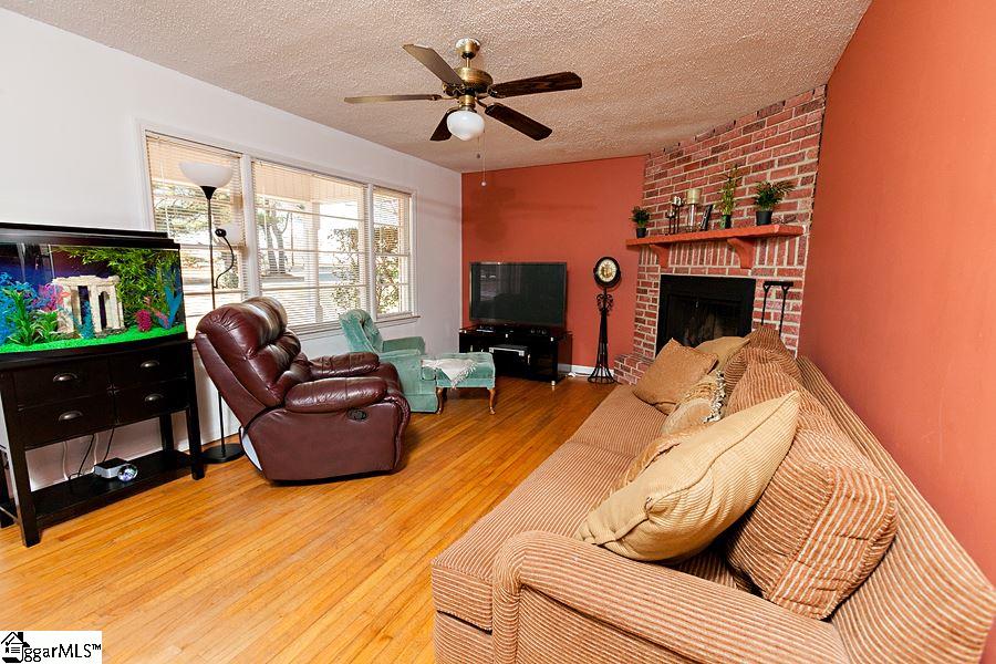 126 State Rd S-42-9775 Greer, SC 29651 - Photo 4 of 20 Gallery Image 4