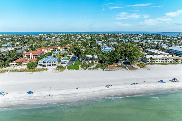 $725,000 | 101 73rd Street, Unit 3, Holmes Beach, FL 34217