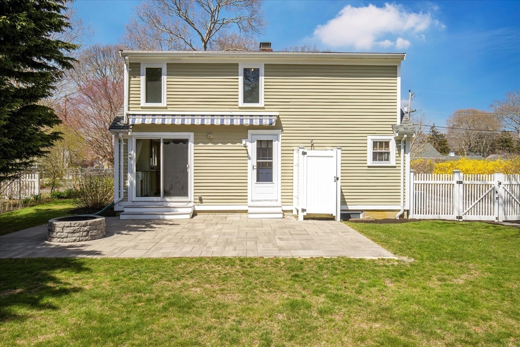 69 Jericho Path Falmouth, MA 02540 - Photo 6 of 42 a backyard of a house