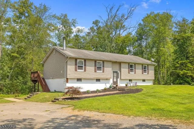 $475,000 | 411 Shades Of Death Road, Great Meadows, NJ 07838
