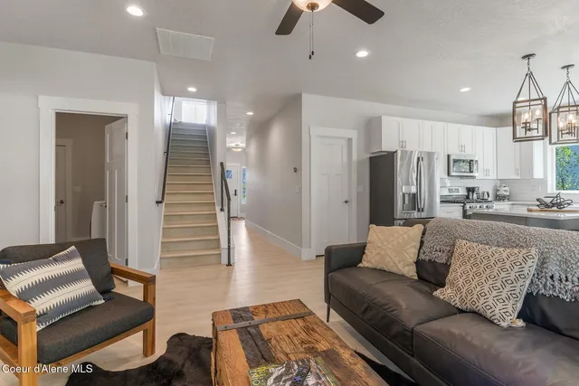 $698,000 | 52 Peggy's Court, Dover, ID 83825