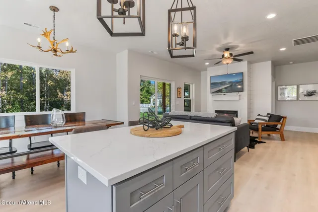 $698,000 | 52 Peggy's Court, Dover, ID 83825