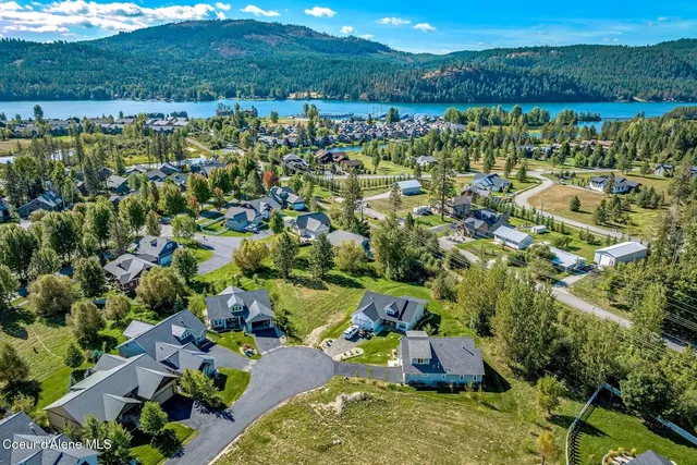 $698,000 | 52 Peggy's Court, Dover, ID 83825