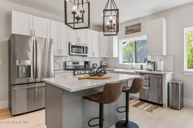 $698,000 | 52 Peggy's Court, Dover, ID 83825