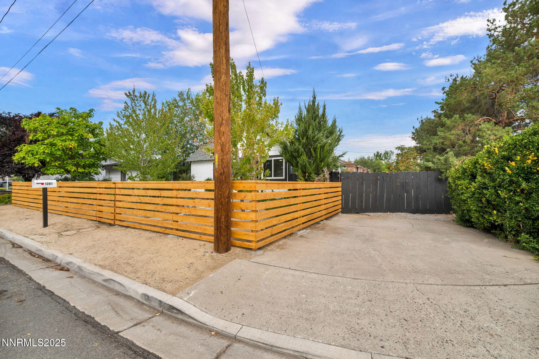 1281 East 10th Street Reno, NV 89512 - Photo 4 of 33 7-web-or-mls-1281-e-10th-st