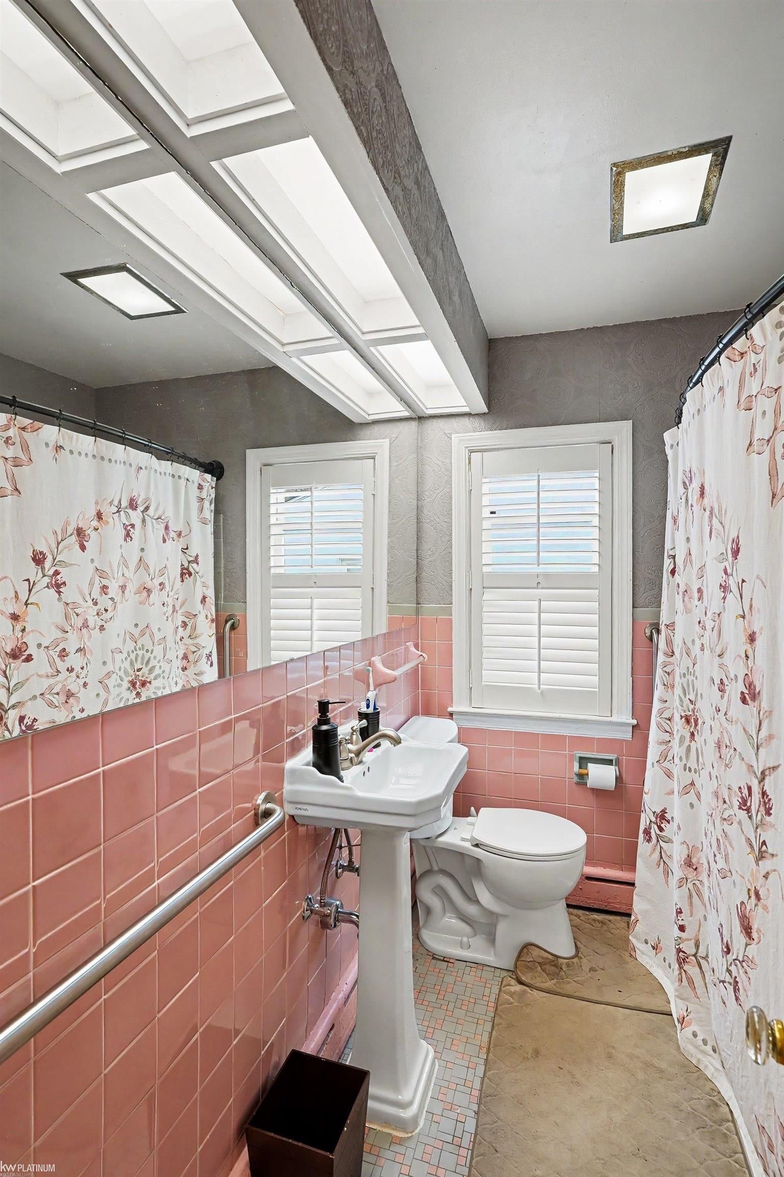 2297 Covert Road Burton, MI 48509 - Photo 15 of 32 Gallery Image 15