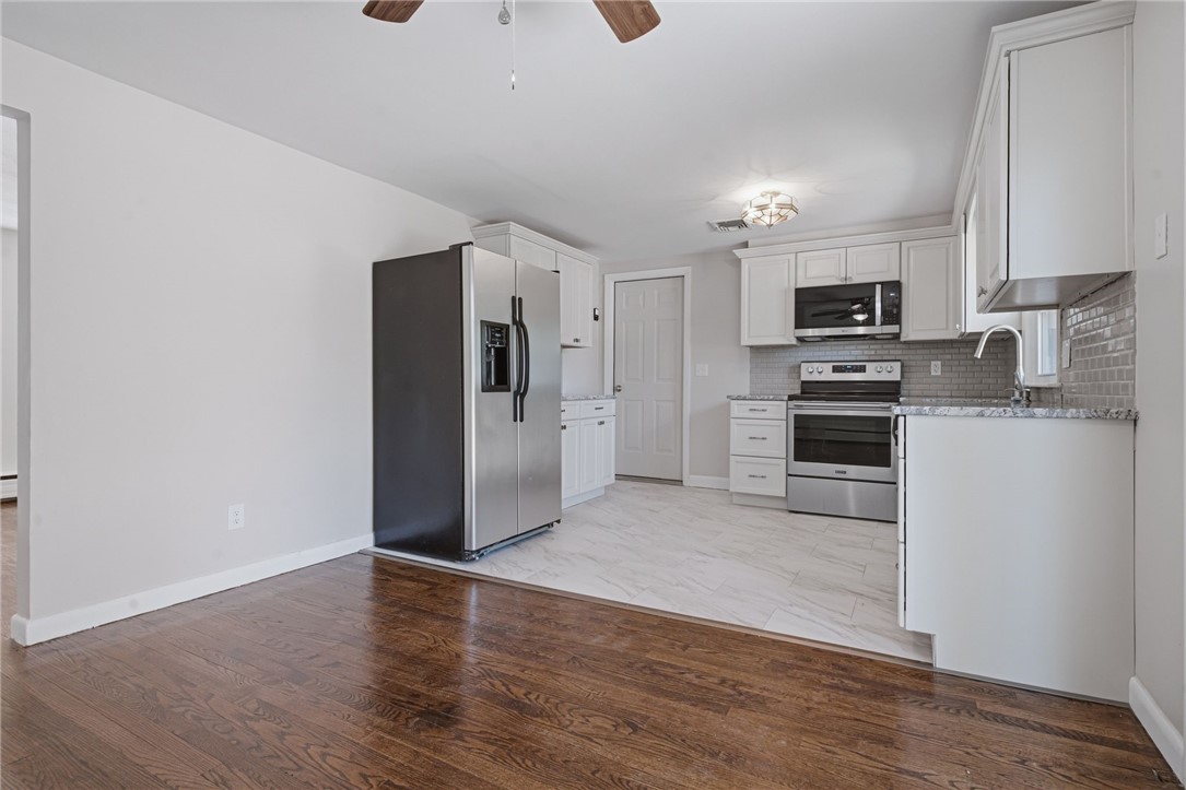 132 Potowomut Road Warwick, RI 02818 - Photo 3 of 37