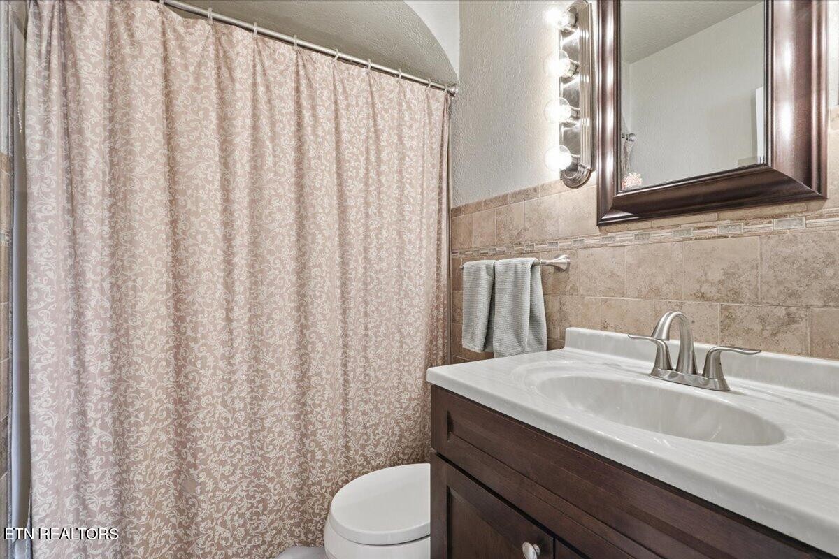 2445 Kennington Road Knoxville, TN 37917 - Photo 19 of 36