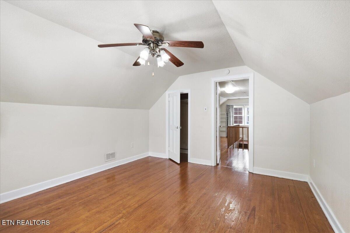 2445 Kennington Road Knoxville, TN 37917 - Photo 21 of 36