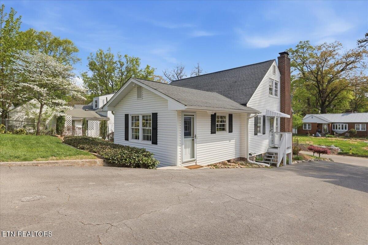 2445 Kennington Road Knoxville, TN 37917 - Photo 28 of 36