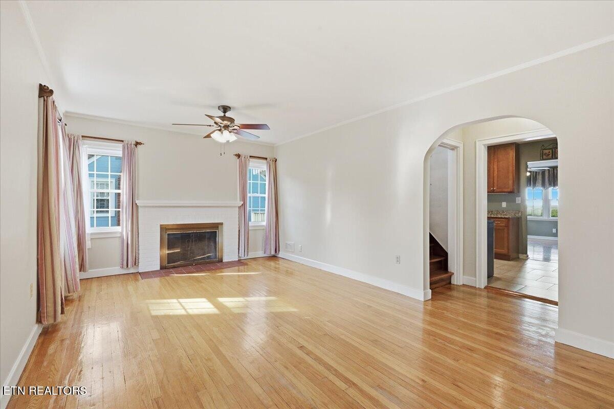 2445 Kennington Road Knoxville, TN 37917 - Photo 4 of 36