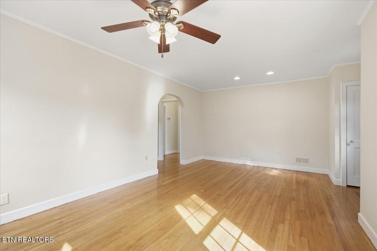 2445 Kennington Road Knoxville, TN 37917 - Photo 9 of 36