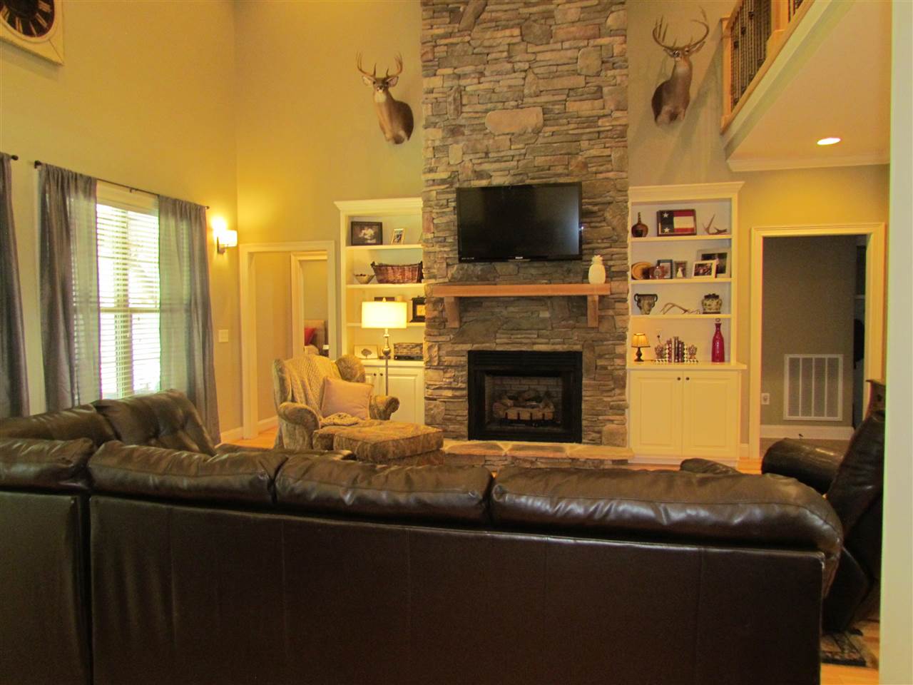 414 Copper Creek Circle Inman, SC 29349 - Photo 2 of 25
