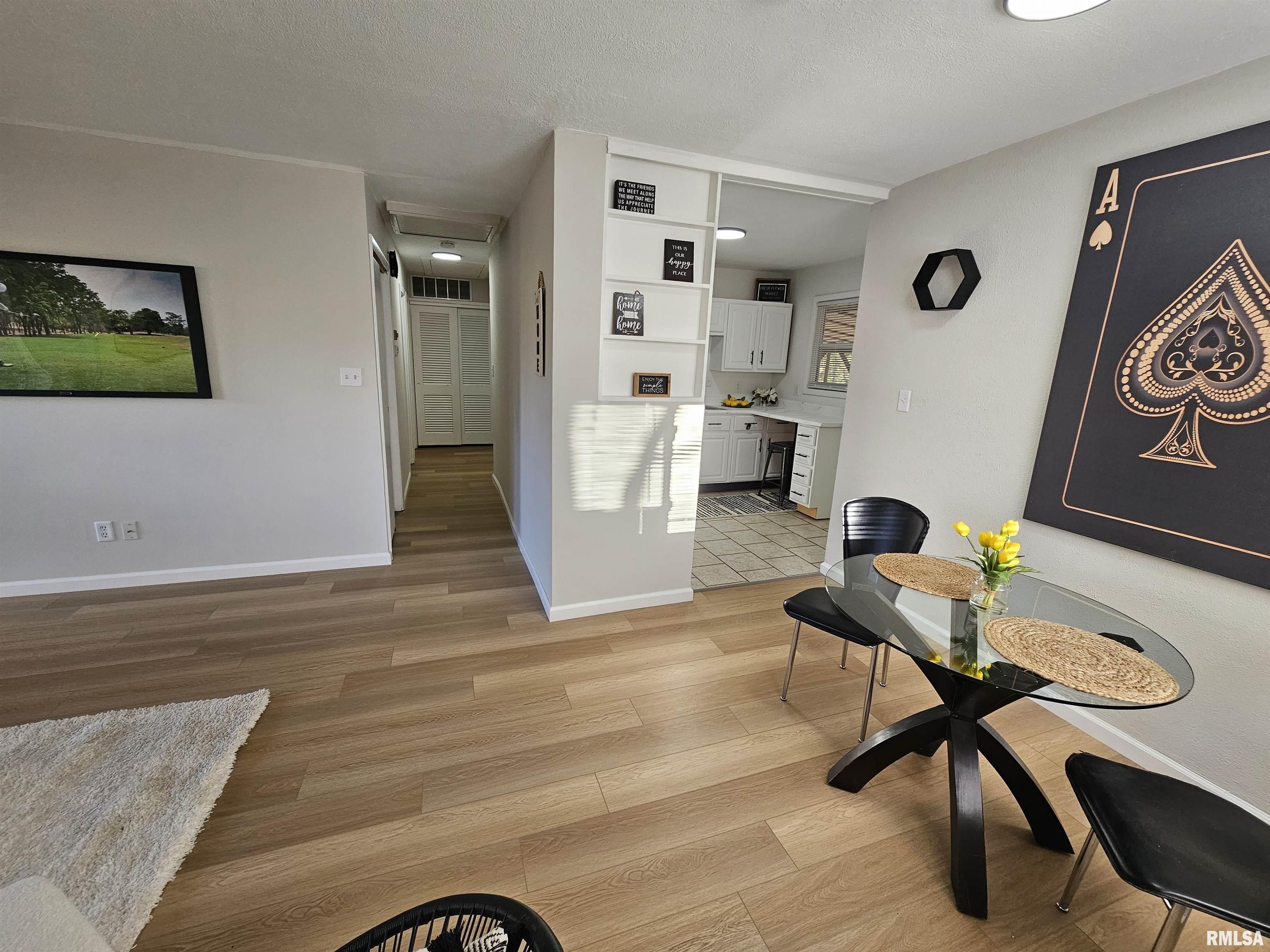 5202 North Ronald Road Peoria, IL 61614 - Photo 10 of 24 Gallery Image 10