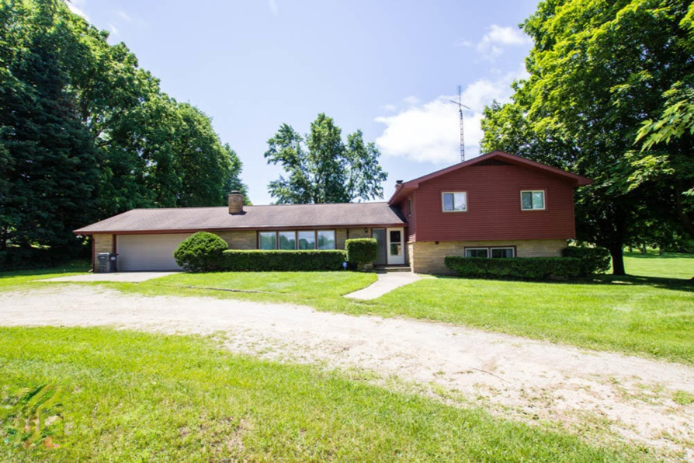 9040 Danneffel Road Watervliet, MI 49098 - Photo 1 of 51 IMG_4771