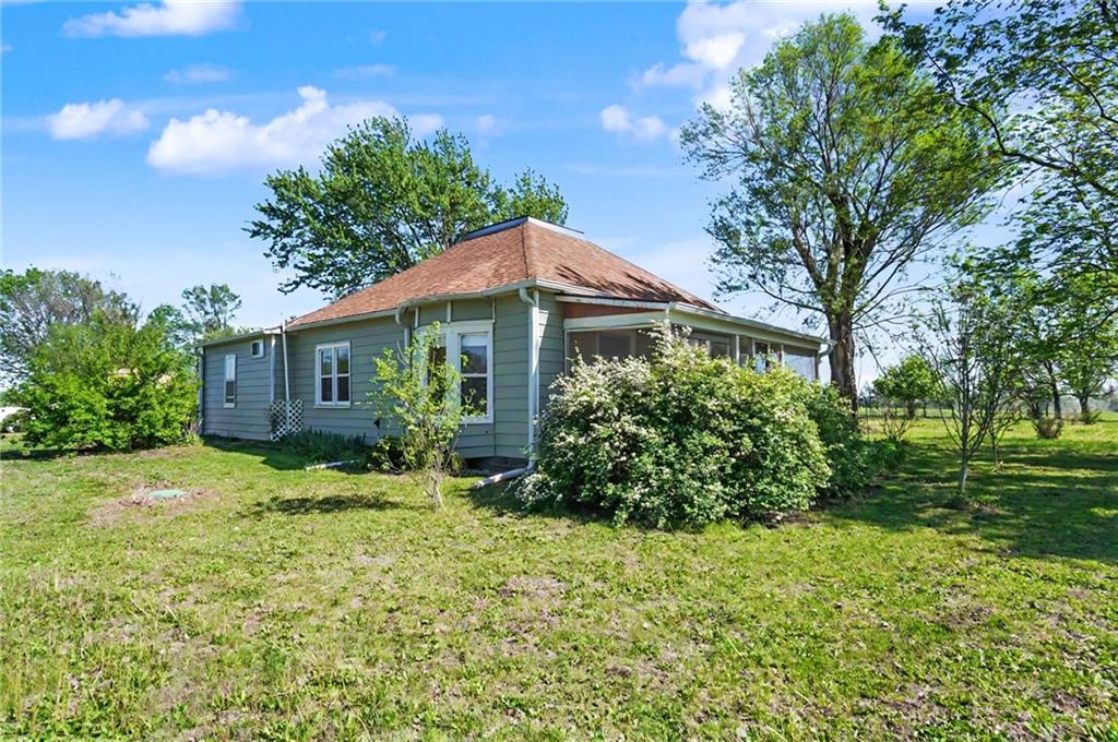37725 Harmony Road Paola, KS 66071 - Photo 6 of 36