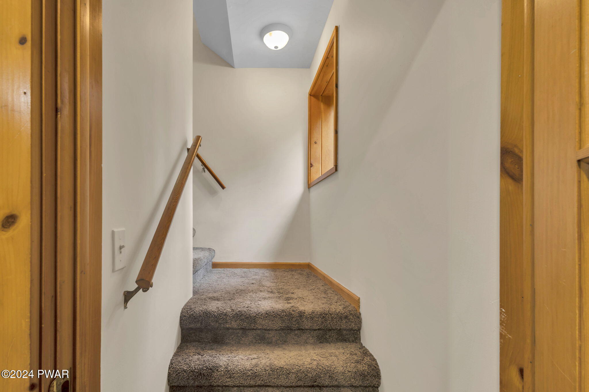 133 Creek Road Hawley, PA 18428 - Photo 43 of 74 Hallway