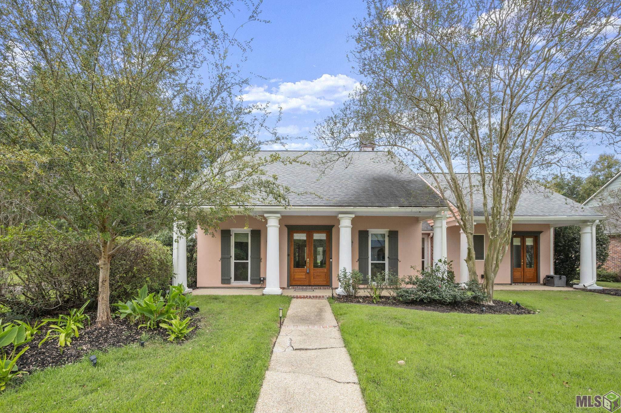 14513 Cottage Oak Avenue Baton Rouge, LA 70810 - Photo 2 of 54 CREOLE COTTAGE STYLE