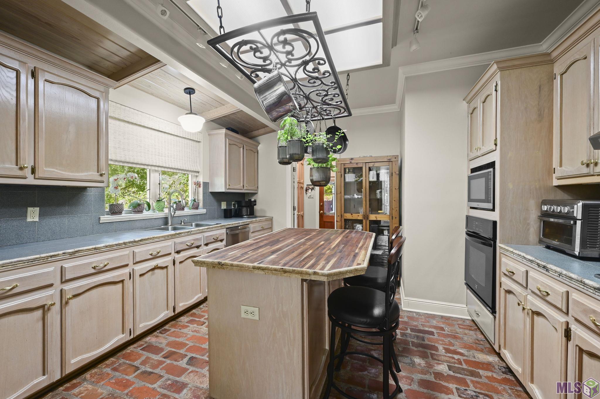 14513 Cottage Oak Avenue Baton Rouge, LA 70810 - Photo 29 of 54 KITCHEN
