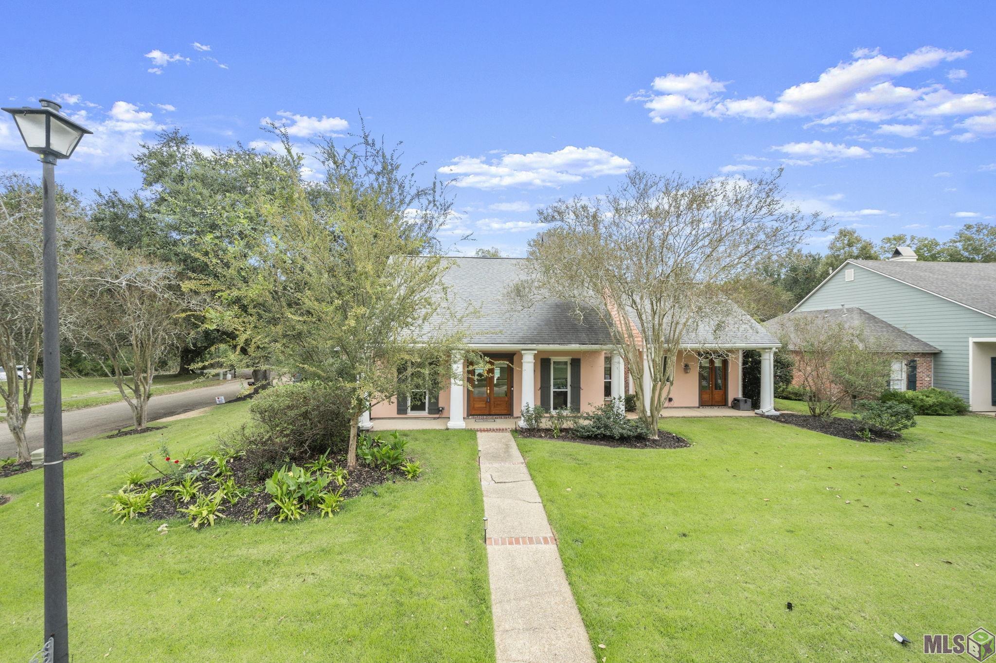 14513 Cottage Oak Avenue Baton Rouge, LA 70810 - Photo 5 of 54 DEAD-END CORNER LOT