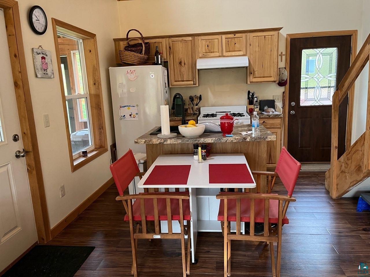 7064 Cramer Road Finland, MN 55603 - Photo 2 of 8 Kitchen