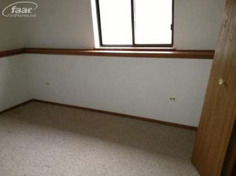 15430 Fish Lake Road Holly, MI 48442 - Photo 4 of 11 20384446-3.JPG